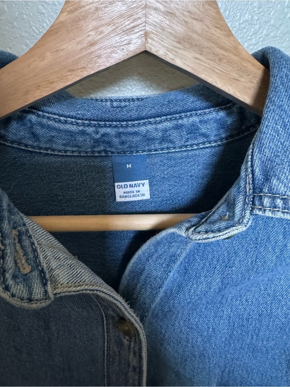 Old Navy Medium Wash Denim Button-Up Shirt - Picture 4 of 4